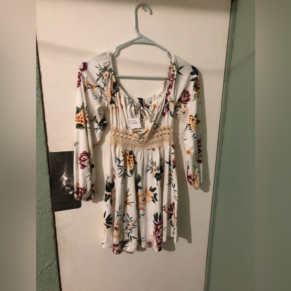 Windsor size small dress nwt